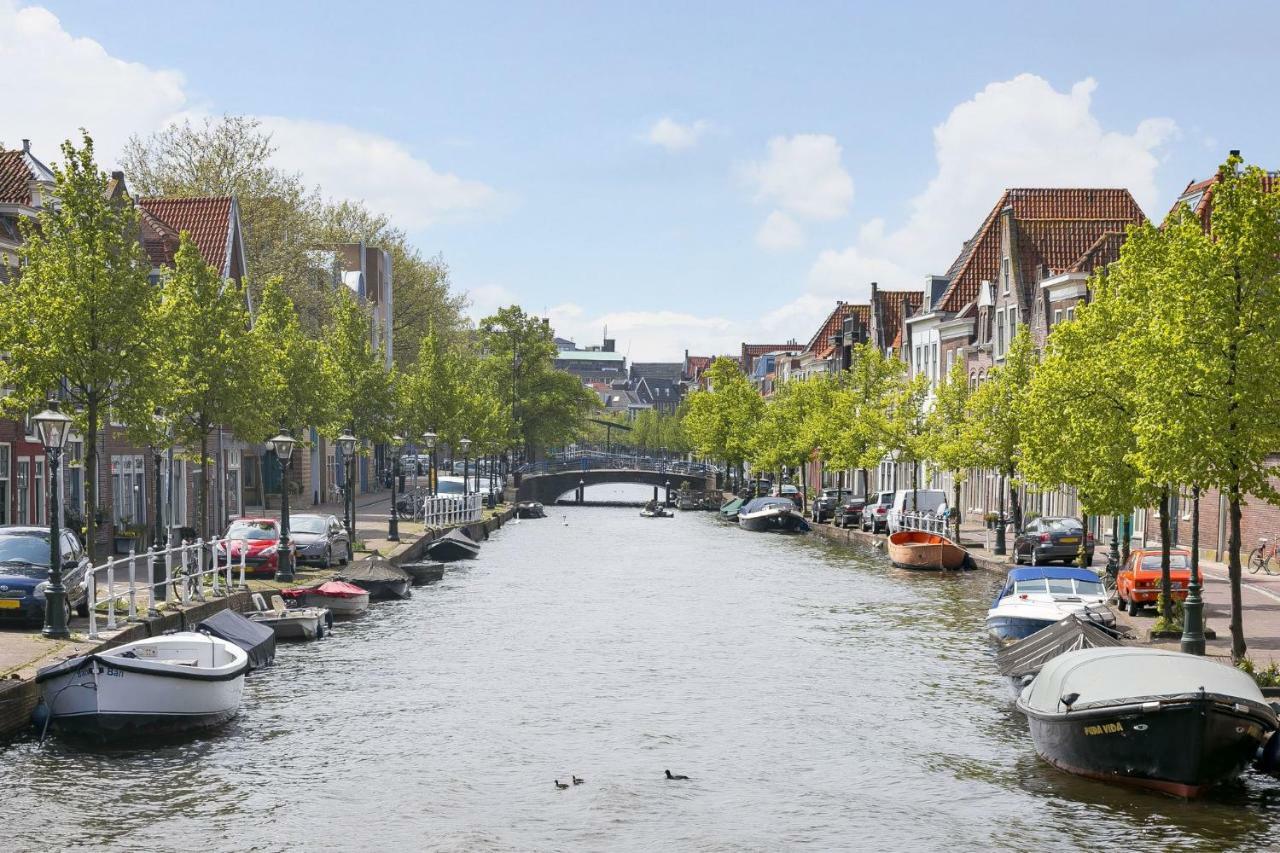 Tiny Monumental House In Down Town Leiden Appartement Buitenkant foto